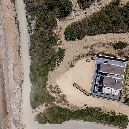 Beachfront Fteri Zóla