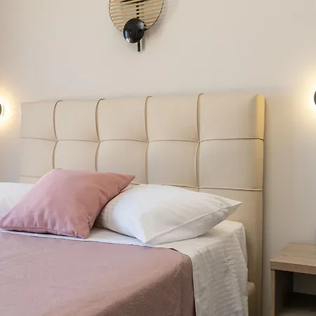 Beachfront Fteri Zóla