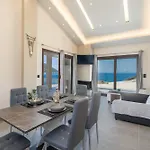 Beachfront Fteri *